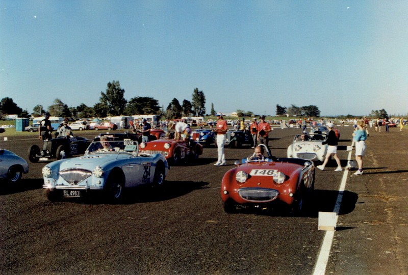 Name:  Ardmore 1989 #004 the Reunion 1989 Healeys on the grid.jpg
Views: 161
Size:  143.0 KB