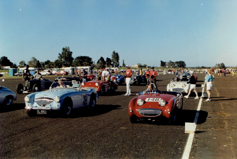 Name:  Ardmore 1989 #004 the Reunion 1989 Healeys on the grid.jpg
Views: 1013
Size:  143.0 KB