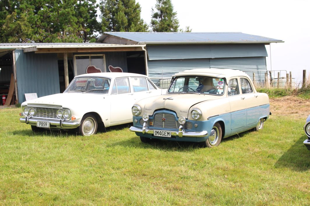 Name:  AHCC 2024 #030 Pahoia Car Show - Ford Zephyr Mk1 and Zodiac Mk 3 18 Feb 2024 R Dowding .jpg
Views: 64
Size:  176.1 KB