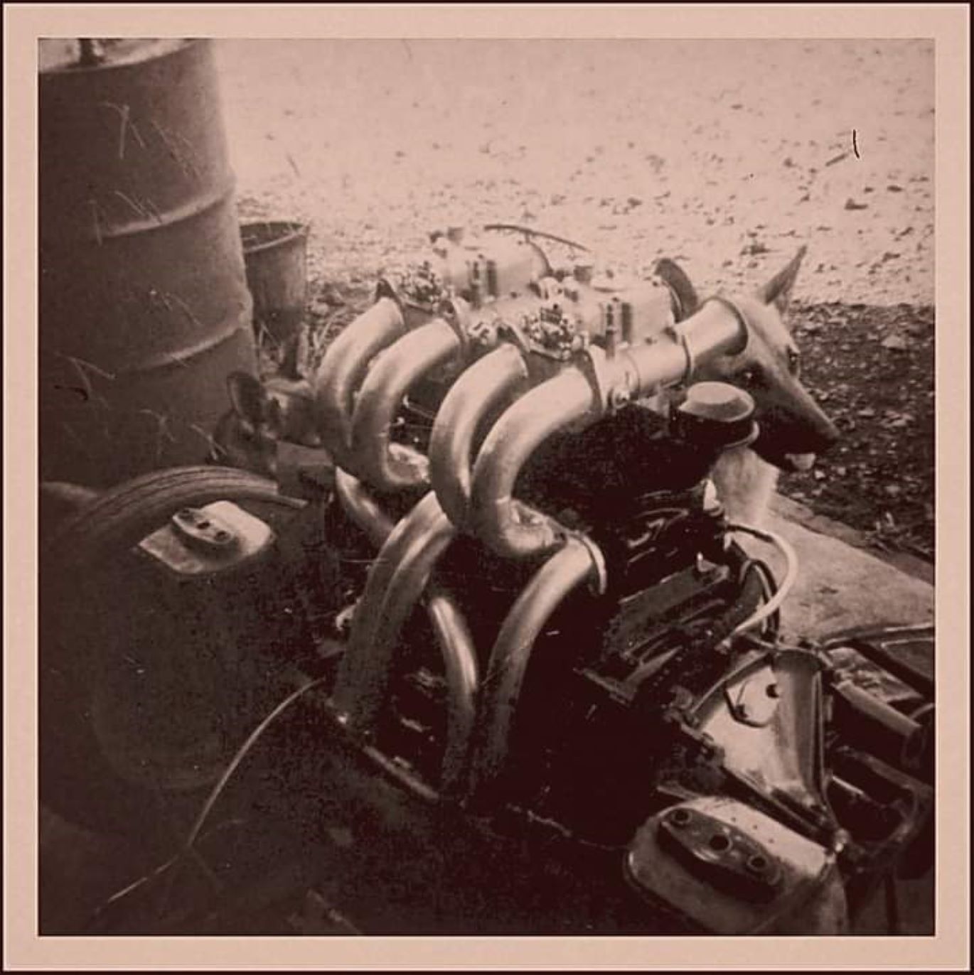 Name:  Mini Ford #024 The engine and weber carbs on engine w trumpets Bob Homewood.jpg
Views: 503
Size:  176.0 KB