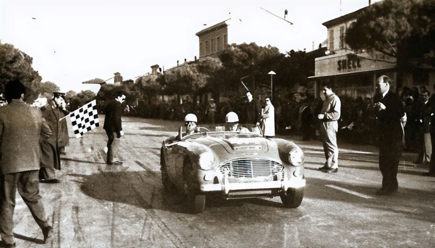 Name:  AH 100 SIX #082 UOC741 AH 100 SIX 1956 - 1957 Mille Miglia #414 Tommy Wisdom C Winby finish flag.jpg
Views: 93
Size:  178.1 KB