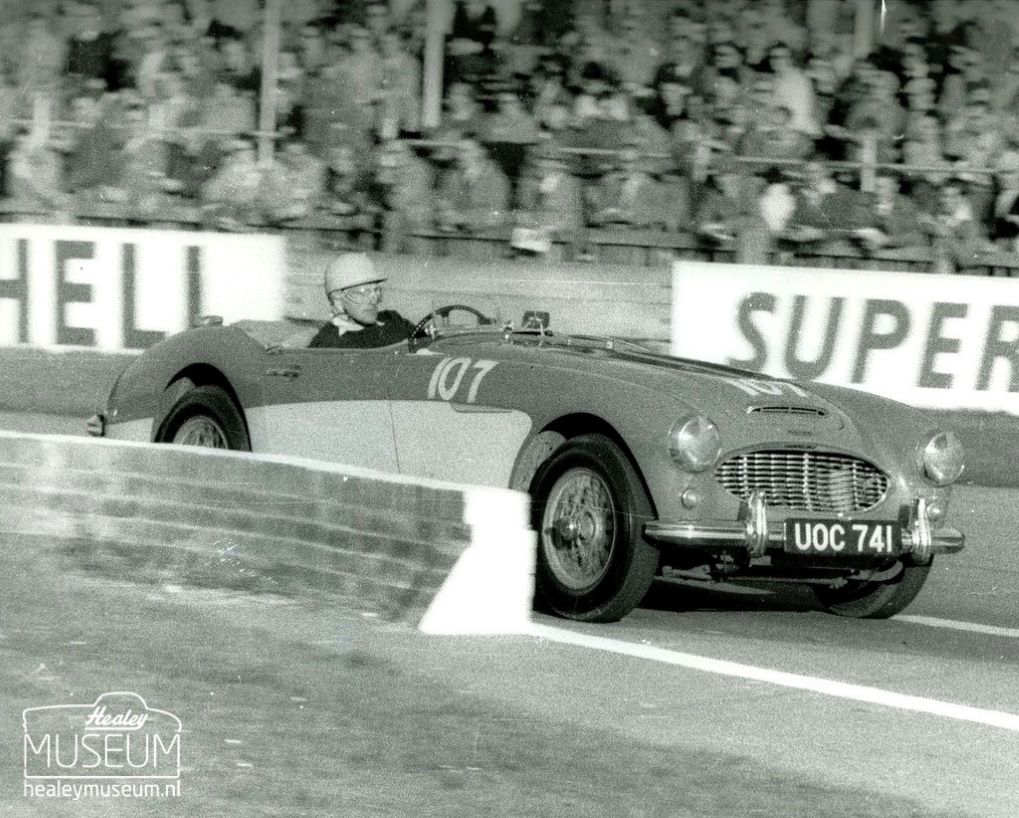 Name:  AH 100 SIX #064 UOC741 AH 100 SIX 1956 #107 - 1957 MM car who is the driver and event arch Heale.jpg
Views: 95
Size:  171.2 KB