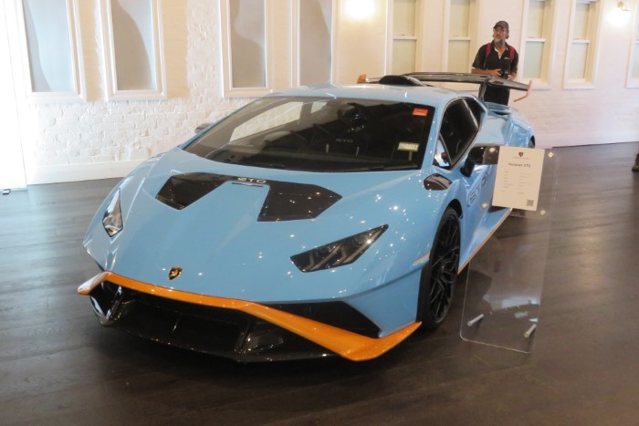 Name:  224_0211_027 Lamborghini.JPG
Views: 595
Size:  74.5 KB