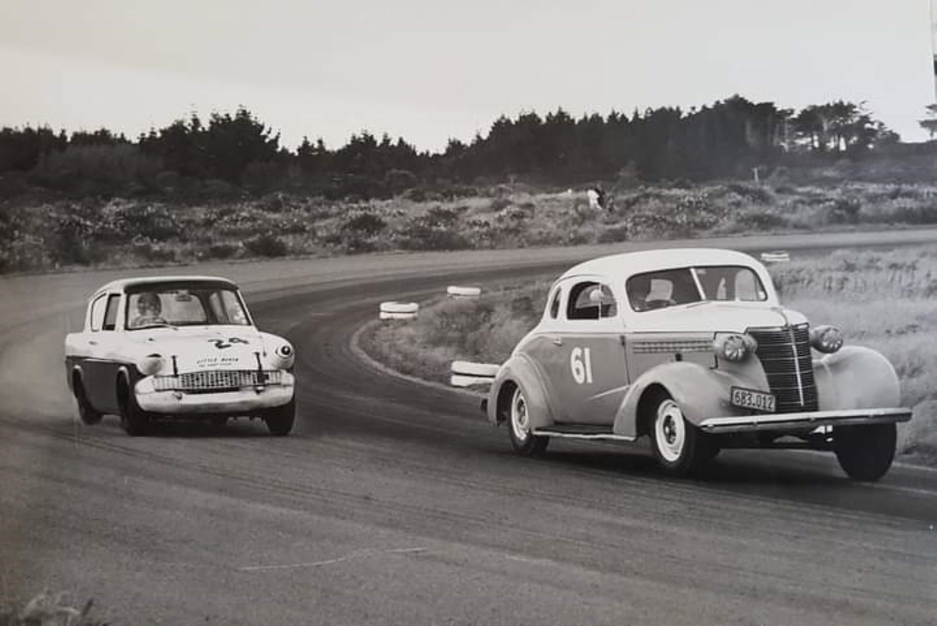 Name:  Chevrolet #181 NZ P Gillum Chev Coupe and Anglia Teretonga 1963 Q 1961 -64 plates arch Graham Wo.jpg
Views: 1357
Size:  179.4 KB