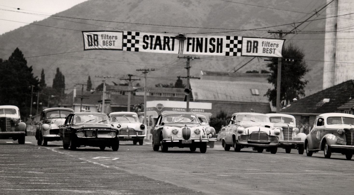 Name:  Waimate 1964 #025 Last Race Feb 1964 Saloons the start arch Allan Dick Terry Marshall 174 kb pho.jpg
Views: 1333
Size:  173.9 KB