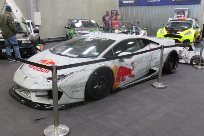 Name:  224_0331_03 Lamborghini.JPG
Views: 808
Size:  91.8 KB