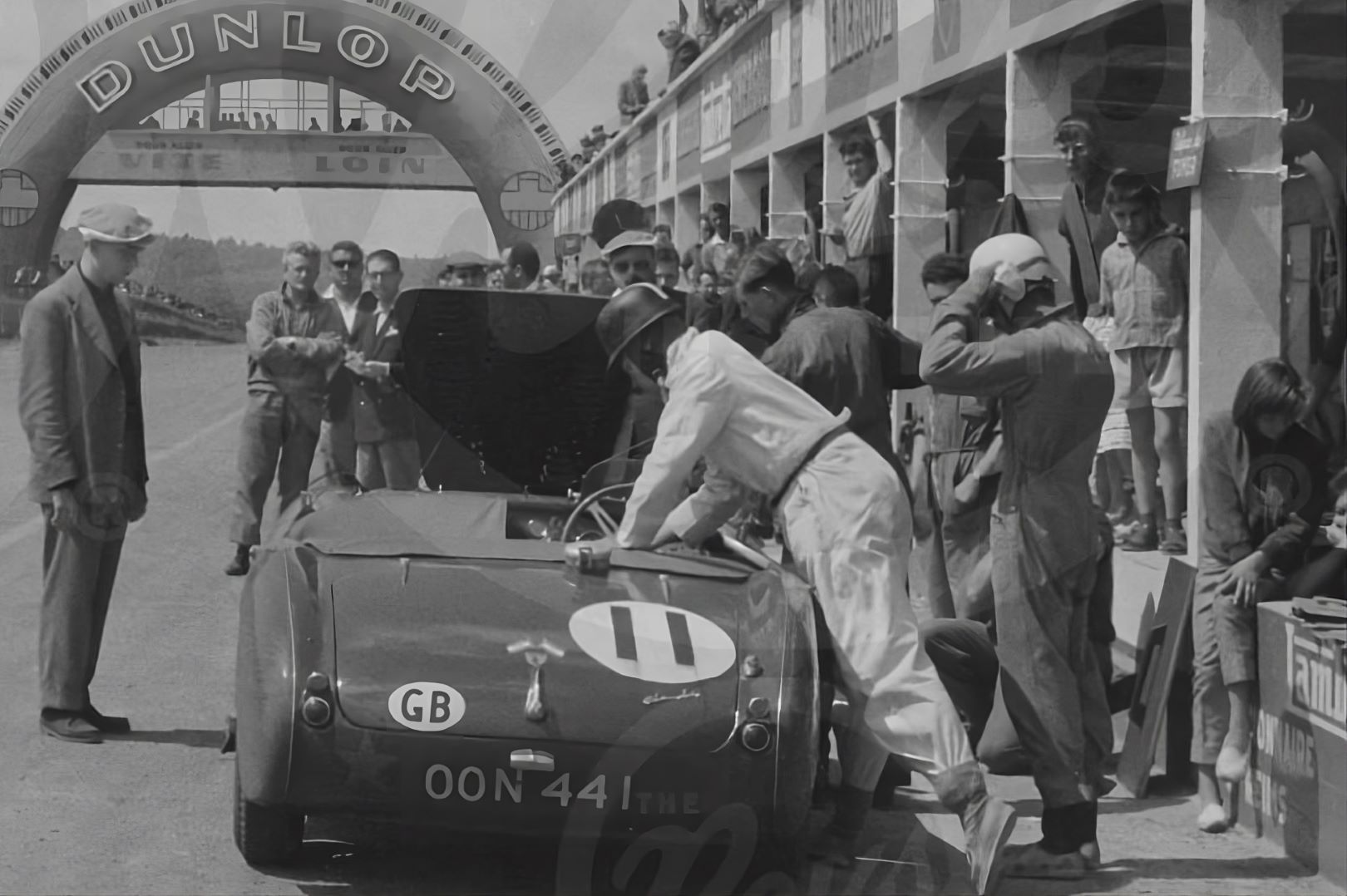 Name:  AH 100S #454 OON441 SPL258BN Reims 12 hr Race 14 Jul 1957 Hudson - Kellett in pits 180kb arch R .jpg
Views: 9
Size:  180.1 KB