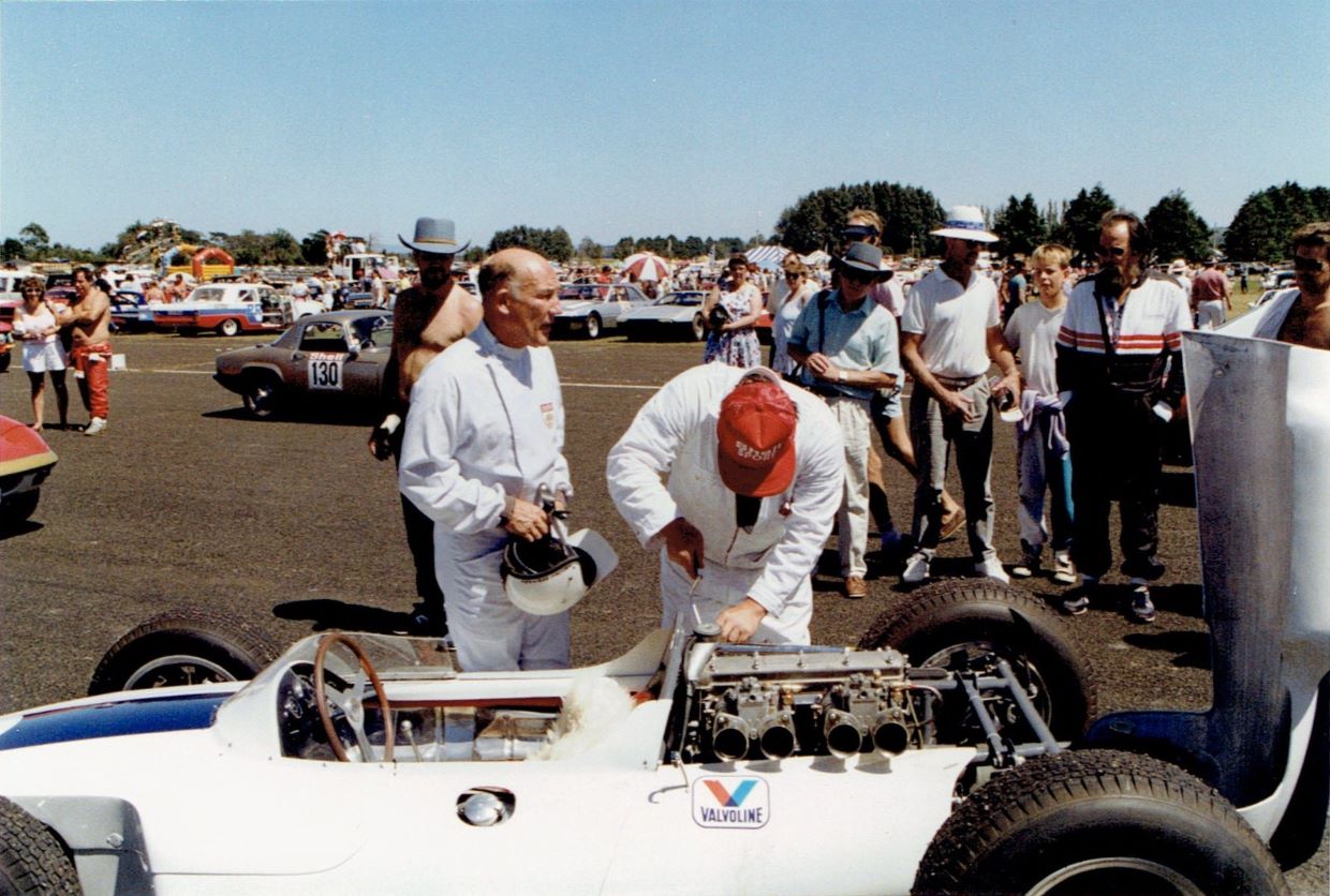 Name:  Ardmore 1989 #008 the Reunion 1989 Stirling Moss - Lowline Cooper R Dowding.jpg
Views: 647
Size:  179.4 KB