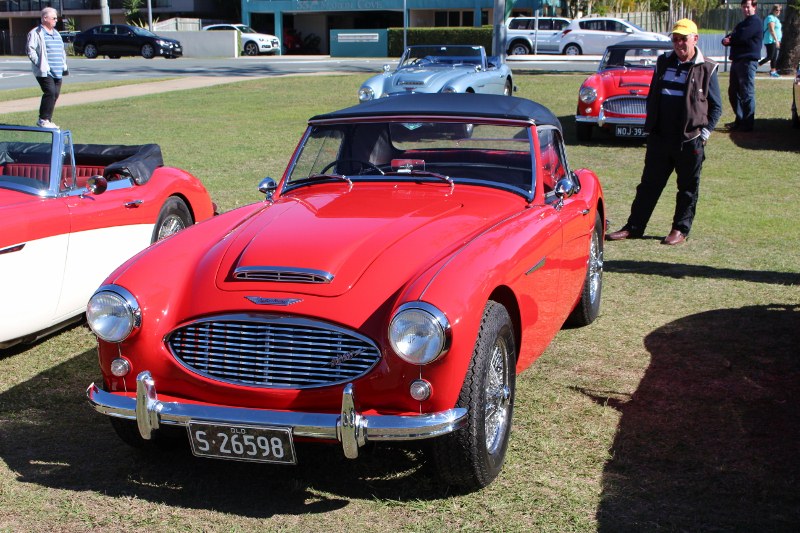 Name:  AHCC 2015 #022 AHOCQ Concours 2015 AH 3000 Red w Clive Chapman image Roger Dowding.jpg
Views: 268
Size:  175.2 KB