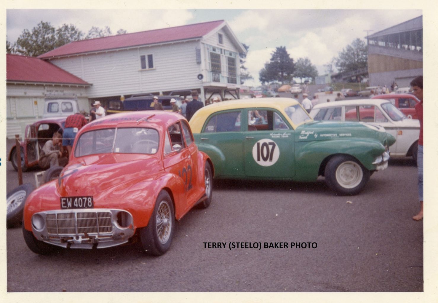 Name:  Pukekohe 1965 #038 Morrari and Grahame Harvey's FJ Holden 1965 NZGP 177kb arch J L Lawton photo .jpg
Views: 328
Size:  176.9 KB