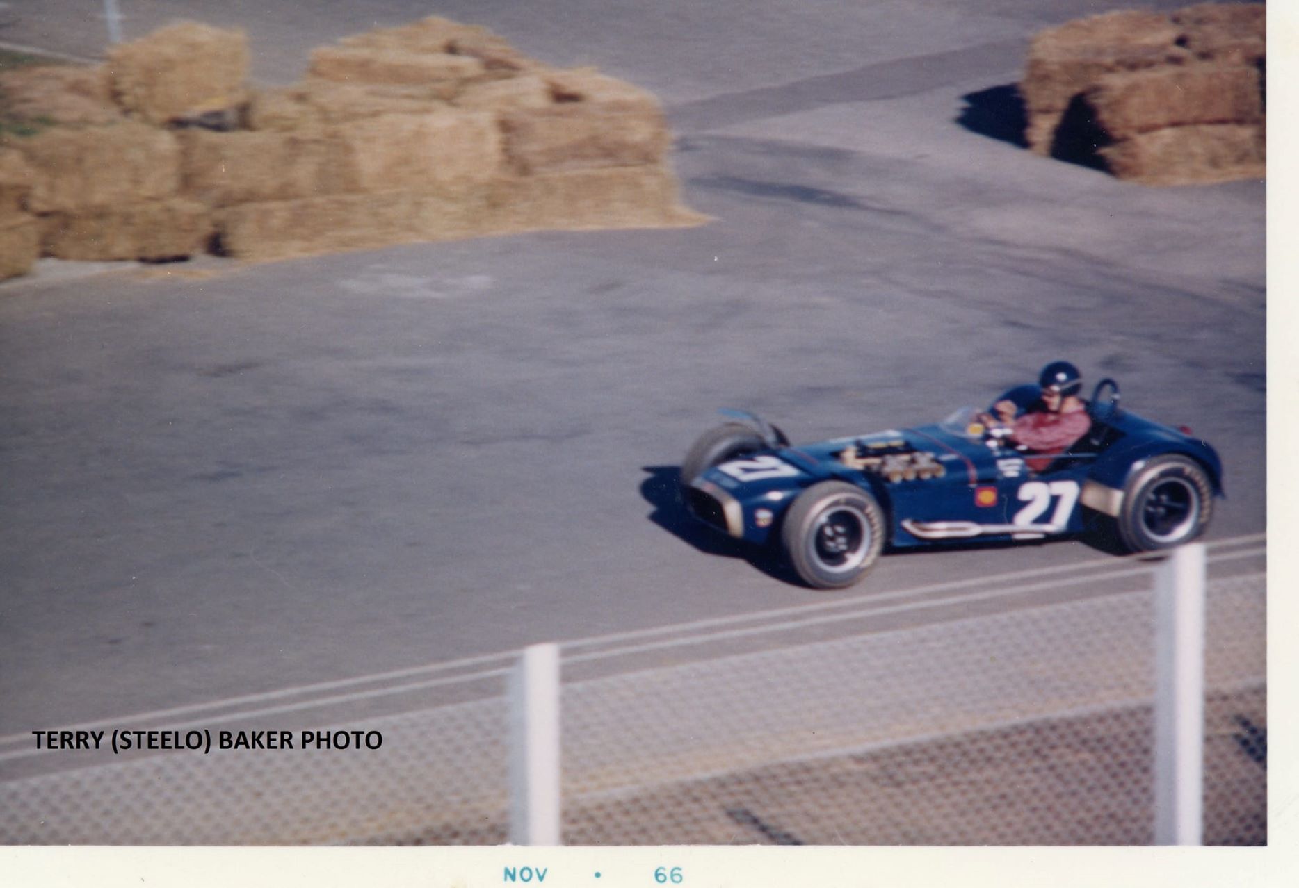 Name:  Paritutu 1966 #043 Sports Cars #27  U2 Q Blue- JLL photo Terry Baker.jpg
Views: 1100
Size:  179.1 KB