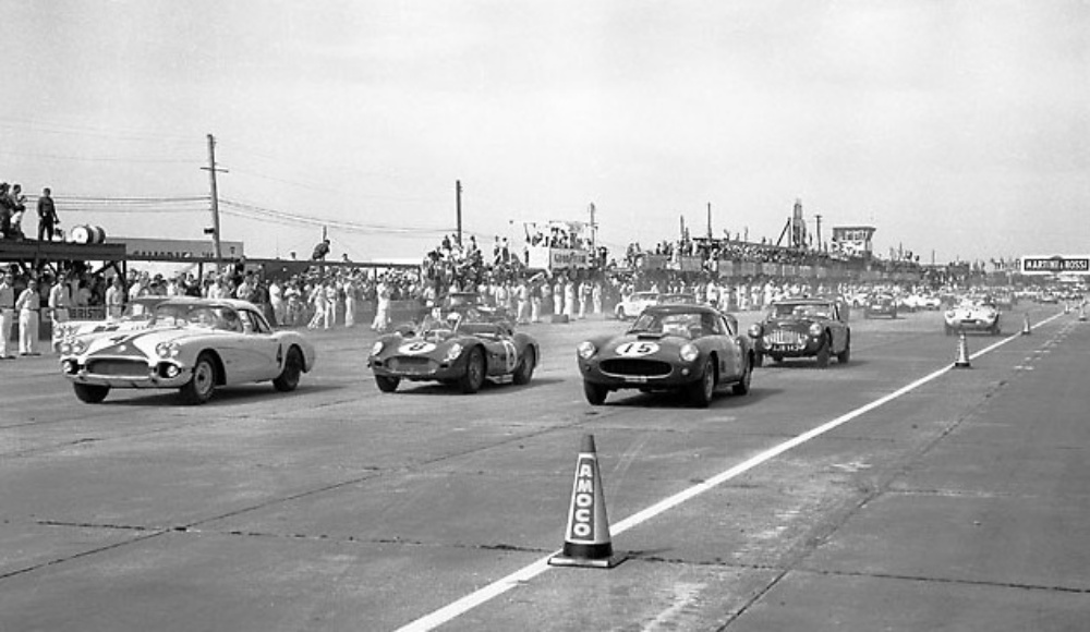 Name:  Sebring 1960 #063 AH 3000 #18 UJB143 the start w Jefford Gamble Corvette Ferrari pair arch Raine.jpg
Views: 324
Size:  155.7 KB