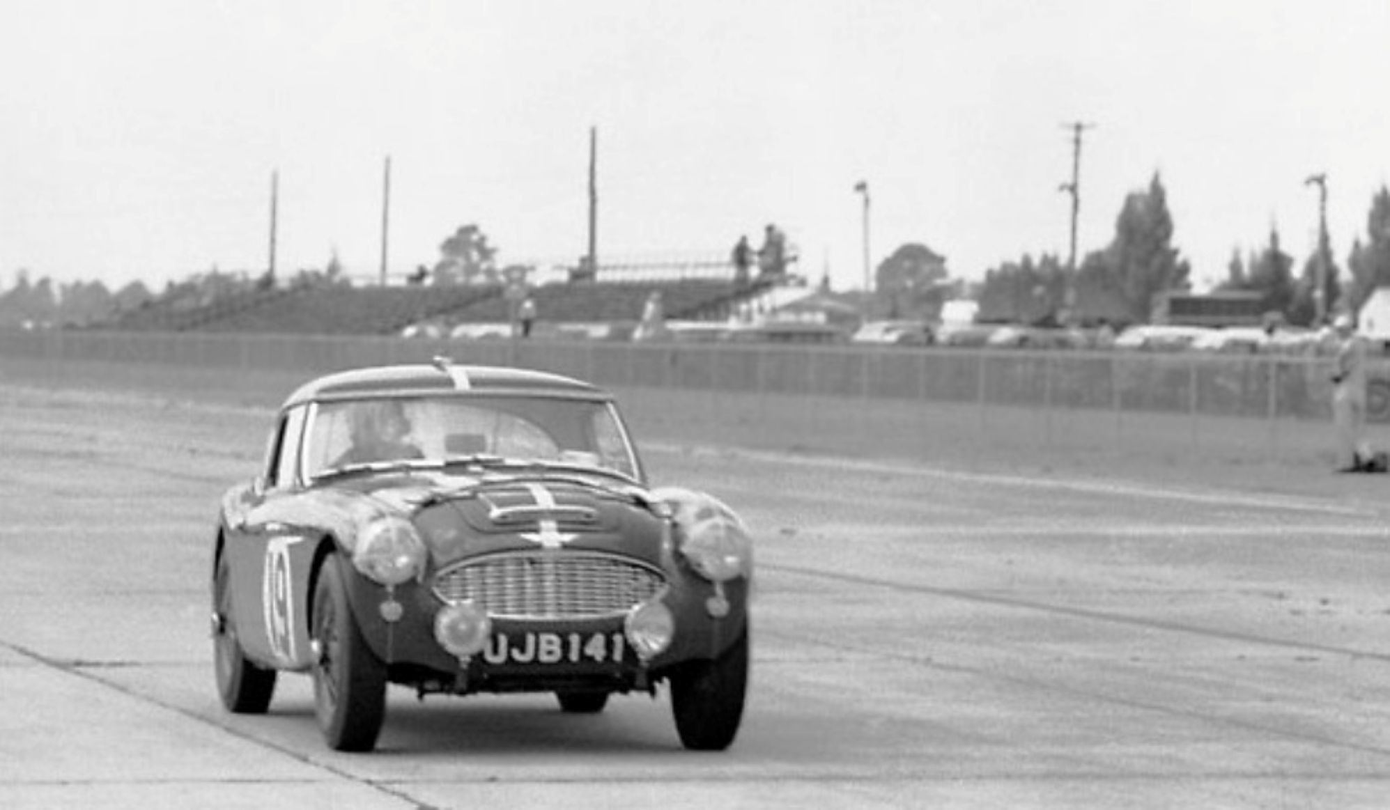 Name:  Sebring 1960 #069 UJB141 #19 John Colgate Fred Spross on track arch Rainer Jordan.jpg
Views: 297
Size:  140.6 KB