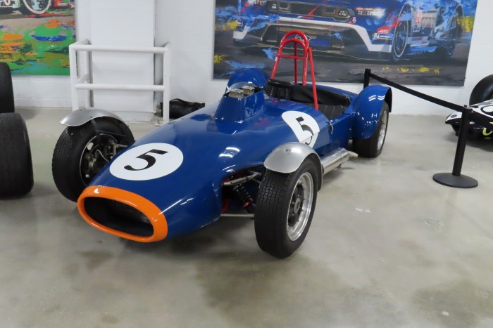 Name:  225_0407_063 Chevron B2 r.JPG
Views: 80
Size:  86.7 KB