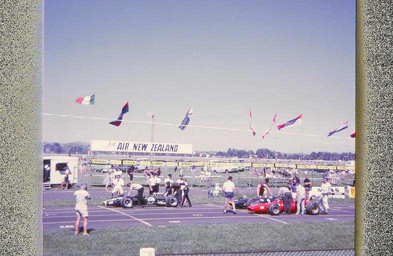 Name:  1968 Tasman Series grid Pukekohe edited.JPG
Views: 3405
Size:  96.4 KB
