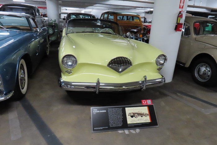 Name:  225_0407_091 Kaiser-Darrin.JPG
Views: 133
Size:  96.9 KB