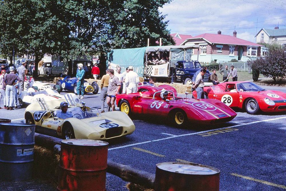 Name:  Timaru 1967 #062 Sports and Racing Cars - the Startline Begg Stanton Ferrari Timaru Street Races.jpg
Views: 98
Size:  178.7 KB
