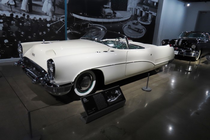 Name:  225_0407_191 Buick.JPG
Views: 47
Size:  76.4 KB