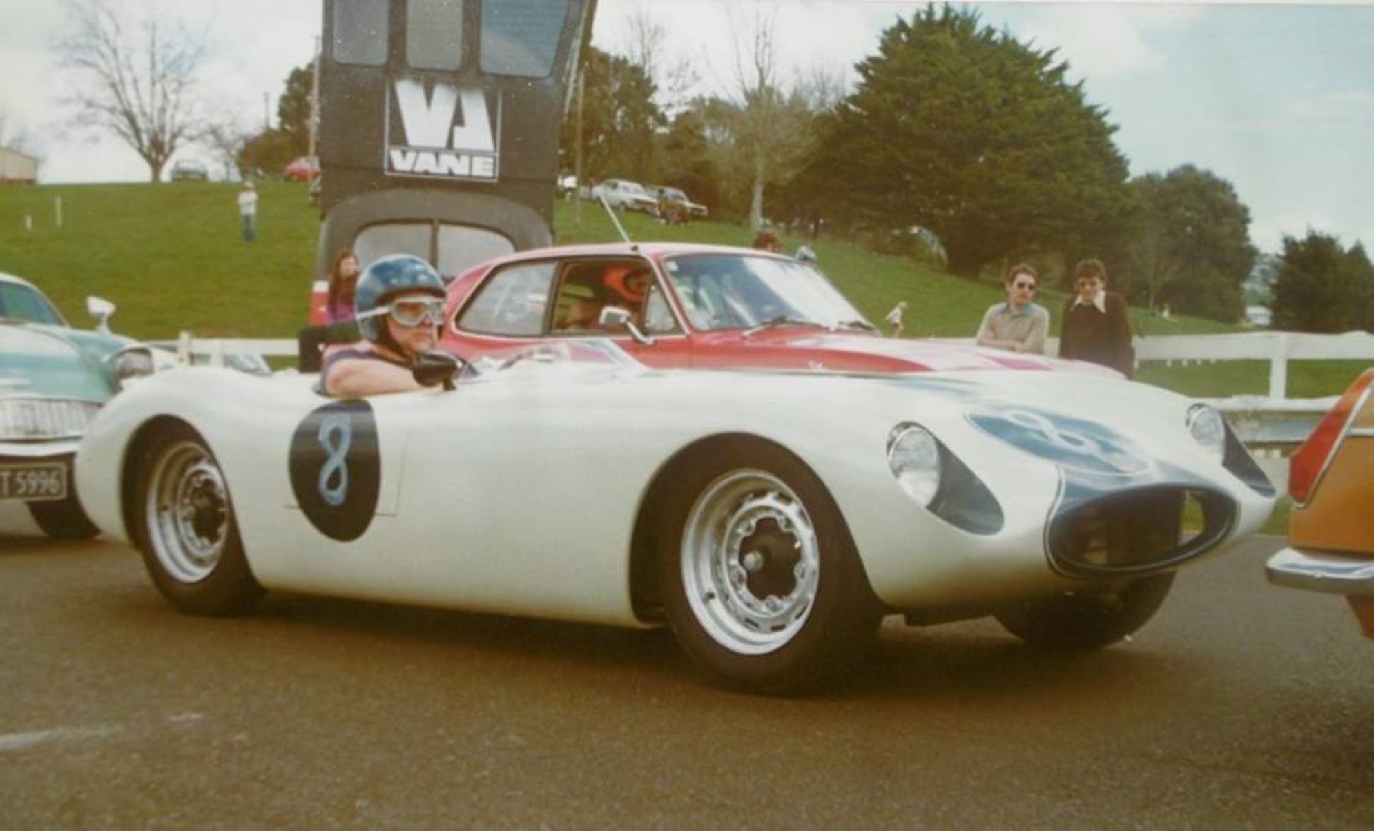Name:  Bucklers in NZ #043 Bruce Sutcliffe - Pukekohe 1980's  arch B Sutcliffe -photo Stuart Short .jpg
Views: 21
Size:  177.9 KB