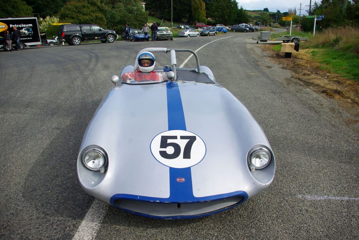 Name:  Bucklers in NZ #365 Buckler G Currie ex Kerwin Taylor #57 Ngapara Hillclimb 2016 Allan Dick CAN .jpg
Views: 102
Size:  179.8 KB