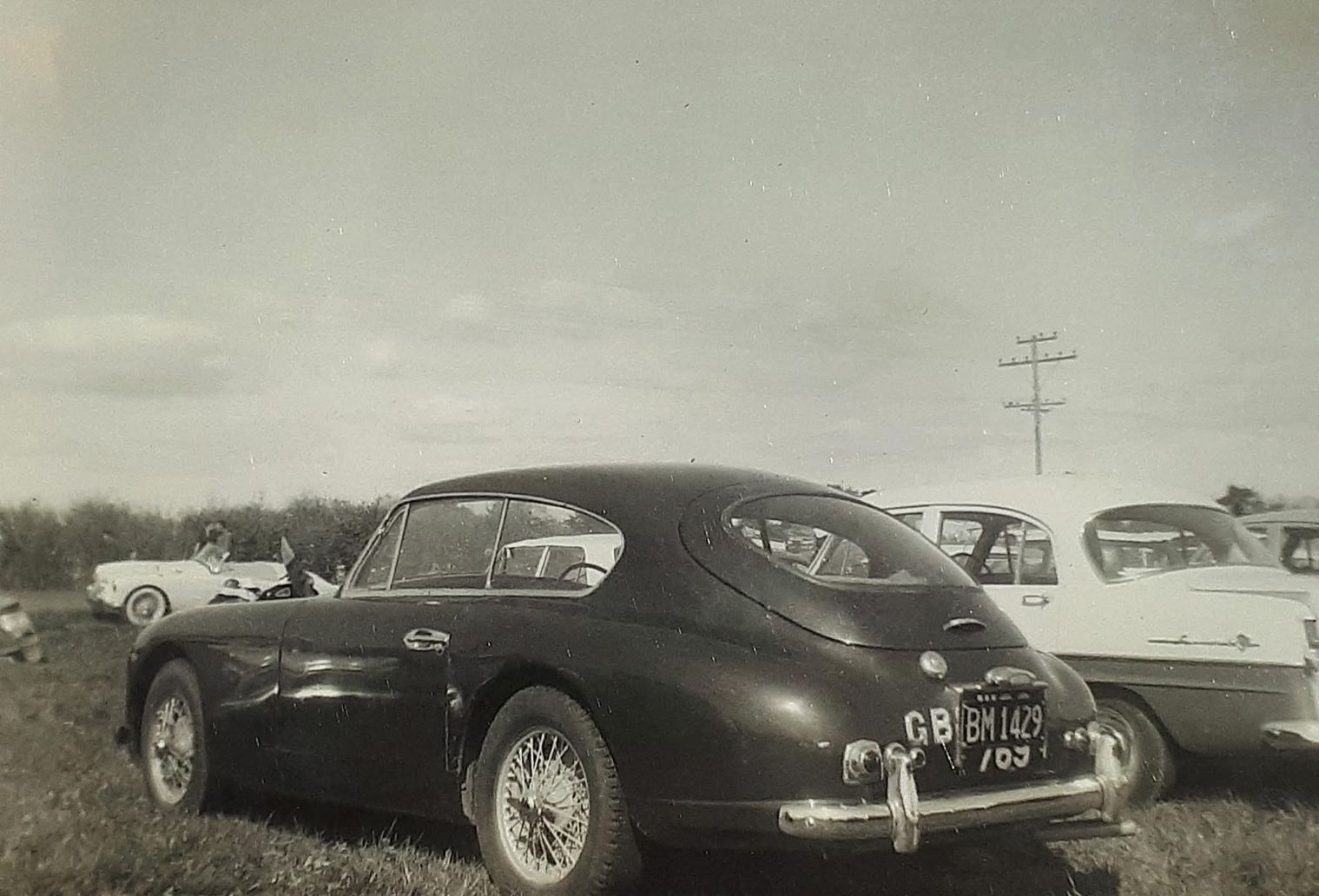 Name:  Pukekohe 1964 #125 Aston Martin DB2 - 4 ex-Reg Parnell Pukekohe Wills meeting Oct 1964 BM1429 pl.jpg
Views: 57
Size:  178.6 KB