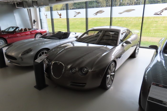 Name:  225_0414_173 Jaguar R Coupe concept.JPG
Views: 1
Size:  97.5 KB