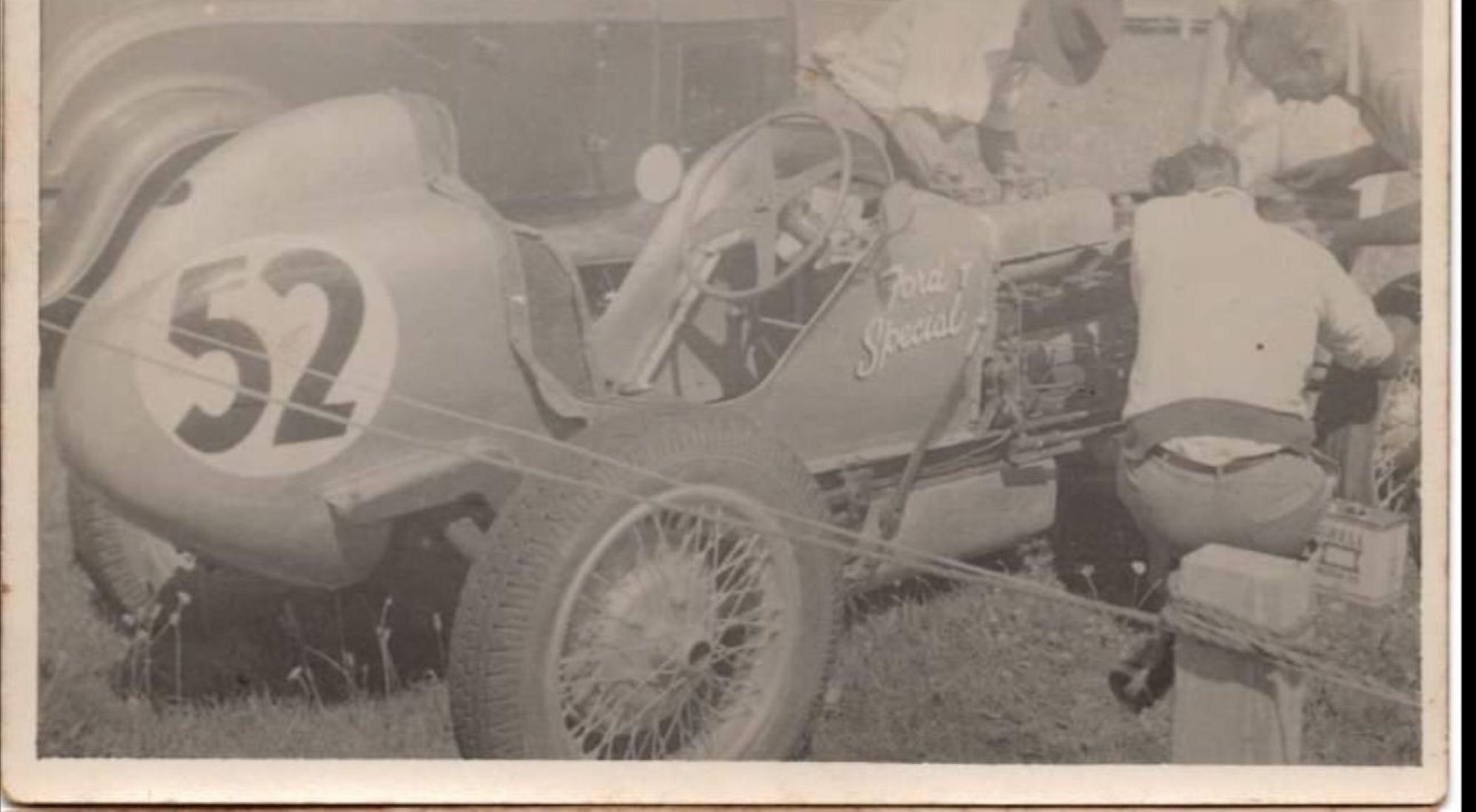 Name:  Special NZ #232 Hardyford Ford T Special #52 Hardy Gerry Mathieson - in pits driver Jackson -Sno.jpg
Views: 32
Size:  145.9 KB