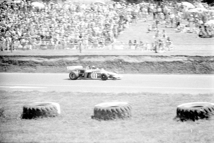 Name:  Ken Smith - Lotus, Pukekohe.jpg
Views: 1937
Size:  149.7 KB