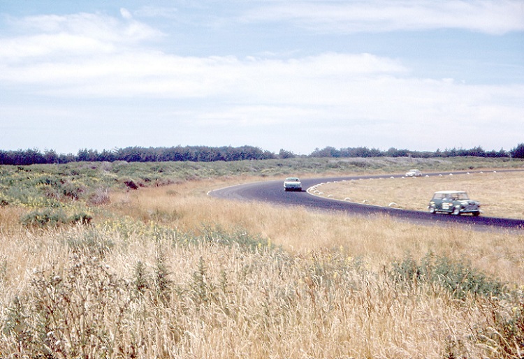 Name:  Saloon Cars in the Loop - Teretonga.jpg
Views: 1580
Size:  160.6 KB