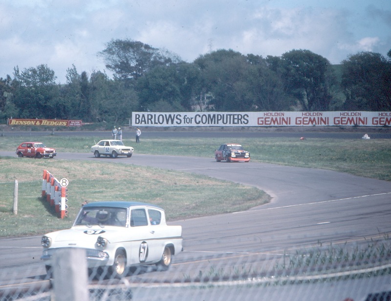 Name:  Saloons at Manfeild 3.jpg
Views: 1579
Size:  154.7 KB