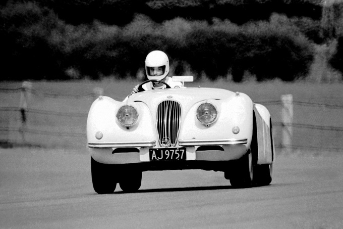 Name:  XK 120 Fr.jpg
Views: 1026
Size:  85.9 KB