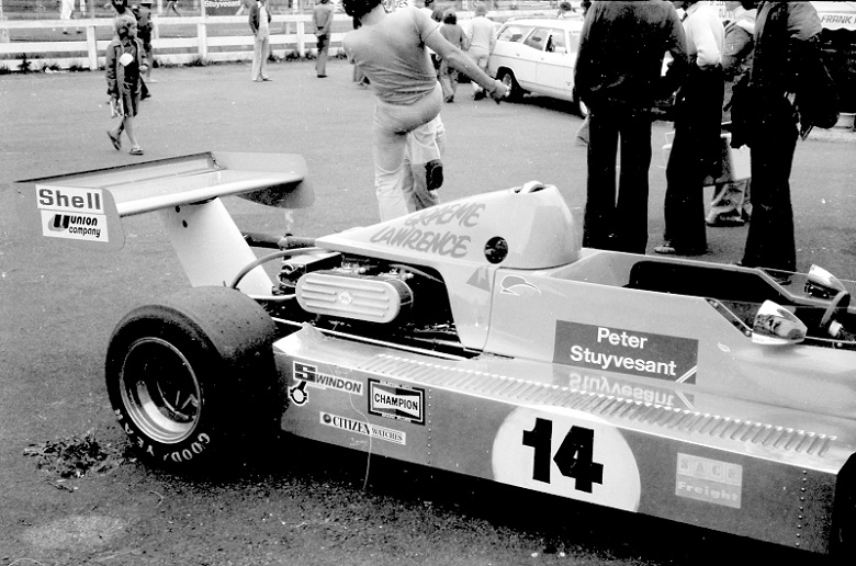 Name:  Graeme Lawrence - Formula Pacific.jpg
Views: 1796
Size:  159.2 KB