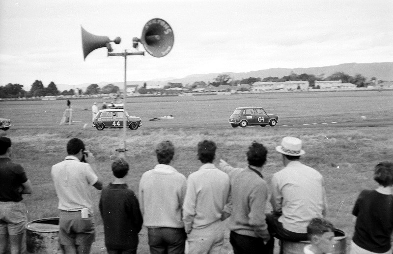 Name:  Minis at Levin 2.jpg
Views: 1456
Size:  121.6 KB
