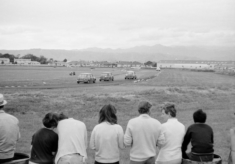 Name:  Minis at Levin.jpg
Views: 1359
Size:  126.8 KB