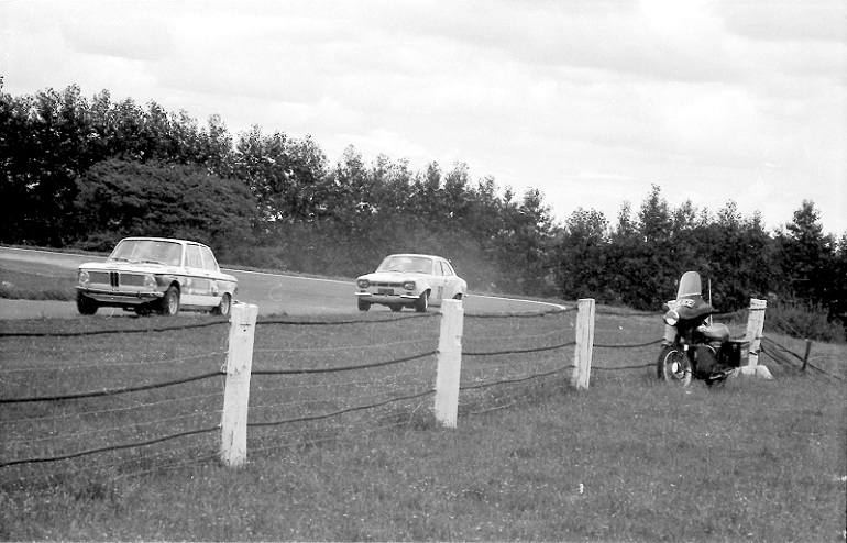 Name:  Rodger Anderson BMW, Pukekohe Hairpin.jpg
Views: 1372
Size:  147.8 KB