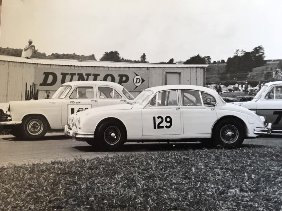 Name:  Pukekohe 1965 #17 Saloon field 1965 Coppins Jane Steve Twist Jack Inwood pic .jpg
Views: 1329
Size:  71.9 KB