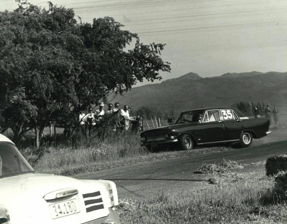 Name:  Motor Racing Renwick #20 1963 Wayne Fuller Humber Ernie Sprague Zephyr Marlborough CC archives.jpg
Views: 677
Size:  96.0 KB