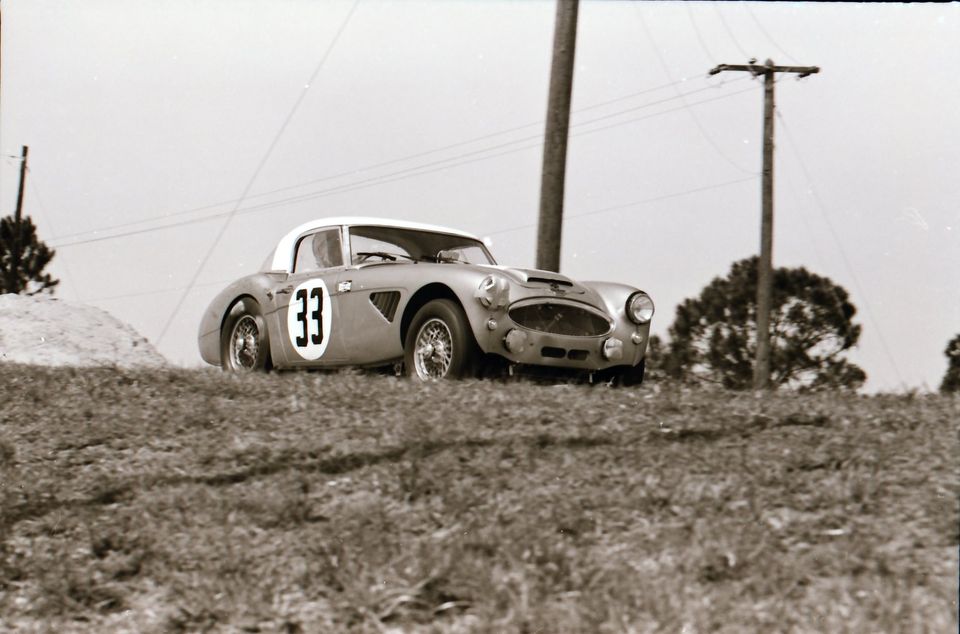 Name:  AH 3000 #360 Sebring 1964 Cars #33 and #34 . car #33 K Stelk archives .jpg
Views: 2574
Size:  75.1 KB