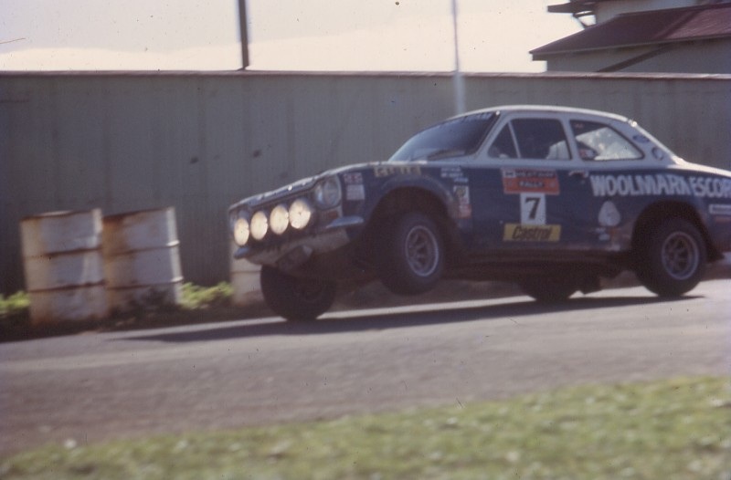 Name:  Mike Marshall, Woolmark Escort - Pukekohe, Heatway Rally Special Stage.jpg
Views: 2187
Size:  75.9 KB