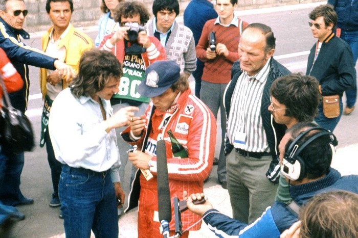 Name:  177_0715_02 Sheene_Lauda_Cooper.jpg
Views: 620
Size:  113.9 KB