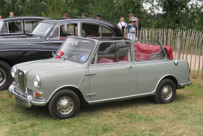 Name:  221_0917_0705 Wolseley.JPG
Views: 337
Size:  117.6 KB