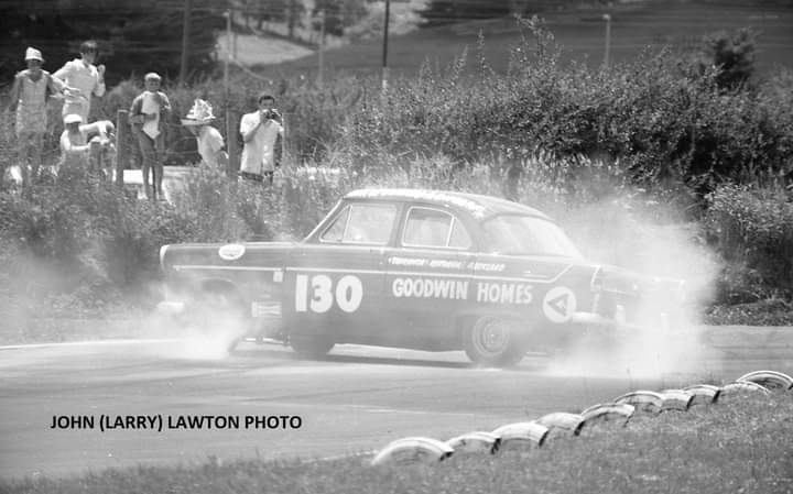 Name:  Pukekohe 1969 #009 Pukekohe NZ GP meeting Jan 1969 Zephyr #130 Noel Goodwin spin John Larry Lawt.jpg
Views: 426
Size:  38.7 KB