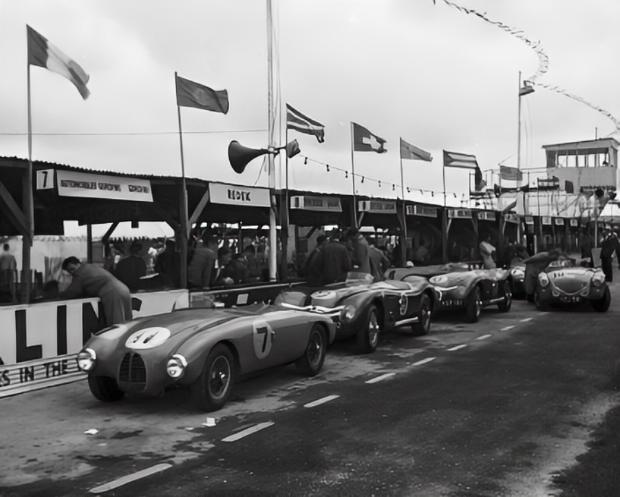 Name:  AH 100S #232 Austin-Healey 100 NOJ 391, SPL 224B raced at Le Mans 1953 here Goodwood 22 Aug 1953.jpg
Views: 41
Size:  115.5 KB