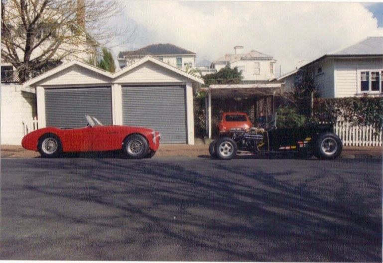 Name:  Austin Healey, T Bucket & MBG GT 1991 Herne Bay 03-03-2015 10;10;12AM (2).jpg
Views: 923
Size:  119.8 KB