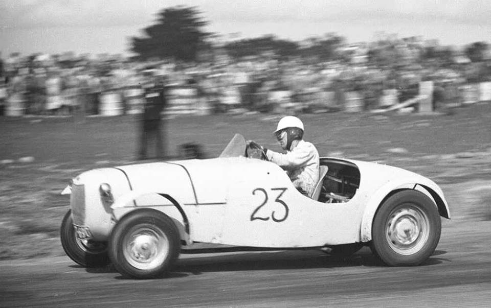 Name:  Bucklers in NZ #260 Jim Boyd Levin Race 1956 arch Bruce Davis.jpg
Views: 46
Size:  73.4 KB