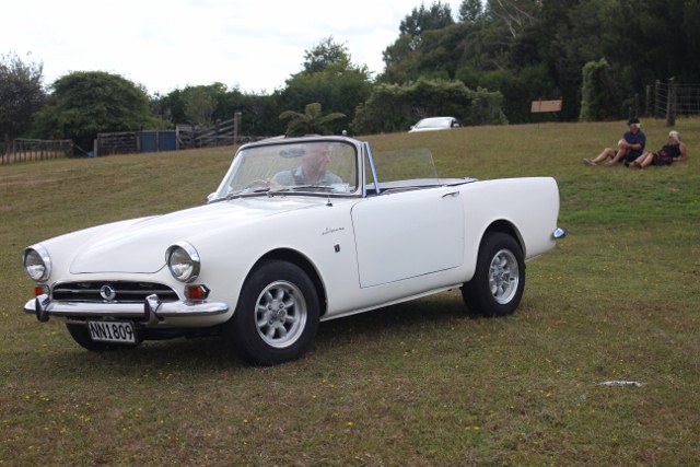 Name:  C and C 2021 #266 Pahoia Sunbeam Alpine 2021_02_13_2166 (640x427).jpg
Views: 825
Size:  98.2 KB