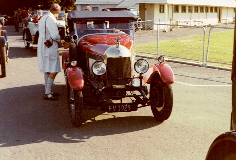 Name:  Vintage Rally 1972 #28 1925 MG - Morris Oxford 19 CCI03052016_0002 (800x543).jpg
Views: 1974
Size:  140.1 KB