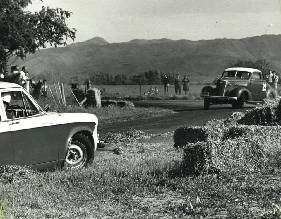 Name:  Motor Racing Renwick #19 1963 Wayne Fuller Humber Giff Tait Chev Coupe Marlborough CC archives.jpg
Views: 799
Size:  126.1 KB