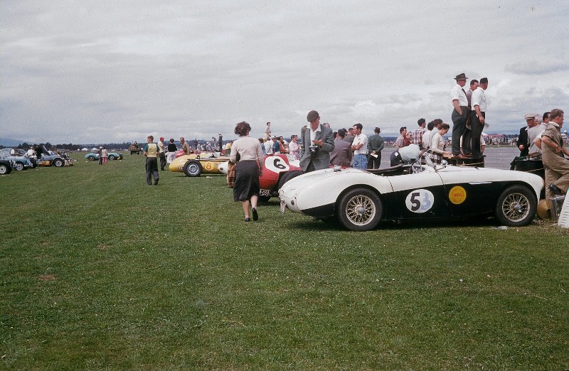 Name:  AH 100S #995 B AHS3908 1959 Feb 28th Ohakea - #5 Graham Pierce Healey 100S, 6 Pat Hoare Ferrari .jpg
Views: 406
Size:  160.8 KB